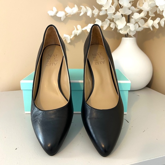 NWT NATURALIZER Carmen Black Leather Block Heel Pump Size 6 - Picture 4 of 15